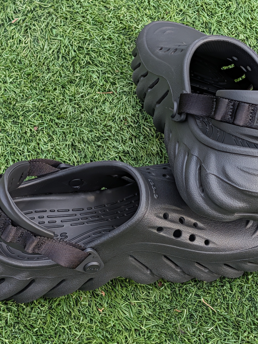 Crocs Echo Clog Black Men's 8 Women's 10 Classic Sport Water Shoe Slip On Sandal - Picture 6 of 11